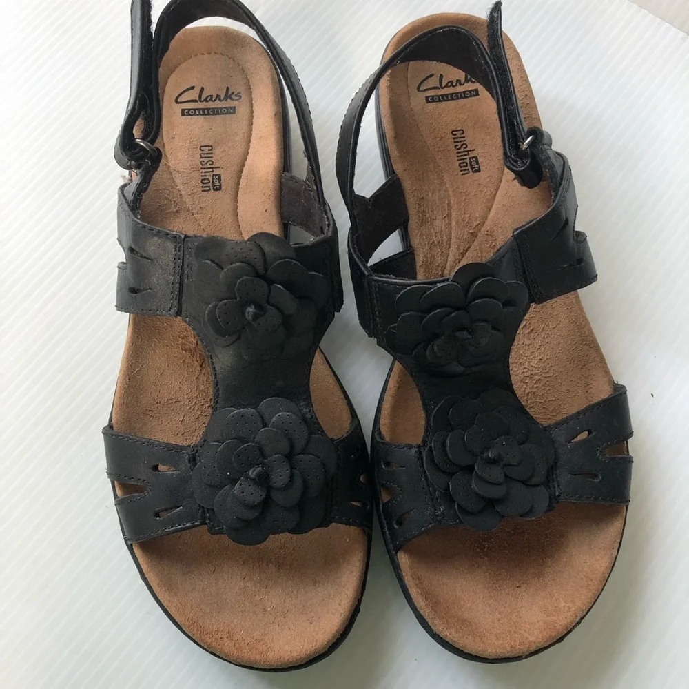Clarks Women’s Leisa Claytin Black Floral Leather Slingback Sandals size 9.5